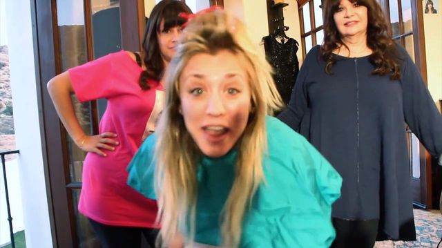 Kaley Cuoco pokazała video z przygotowań do ślubu (VIDEO) Kaley Cuoco pokazała video z przygotowań do ślubu (VIDEO)