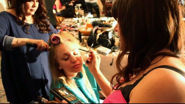 Kaley Cuoco pokazała video z przygotowań do ślubu (VIDEO) Kaley Cuoco pokazała video z przygotowań do ślubu (VIDEO)