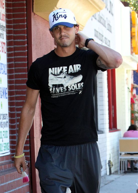 Kaley Cuoco i Henry Cavill szukaja już nowych partnerów Kaley Cuoco i Henry Cavill szukaja już nowych partnerów