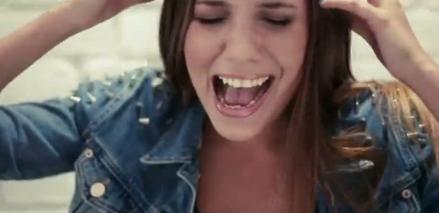 Kamila - jesteśmy ciekawi Waszych opinii na jej temat VIDEO Kamila - jesteśmy ciekawi Waszych opinii na jej temat VIDEO