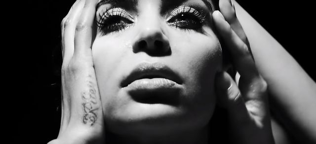 Kanye West wypuścił nowy klip, który WGNIATA W FOTEL (FOTO) Kanye West wypuścił nowy klip, który WGNIATA W FOTEL (FOTO)