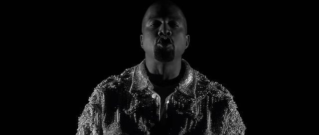 Kanye West wypuścił nowy klip, który WGNIATA W FOTEL (FOTO) Kanye West wypuścił nowy klip, który WGNIATA W FOTEL (FOTO)