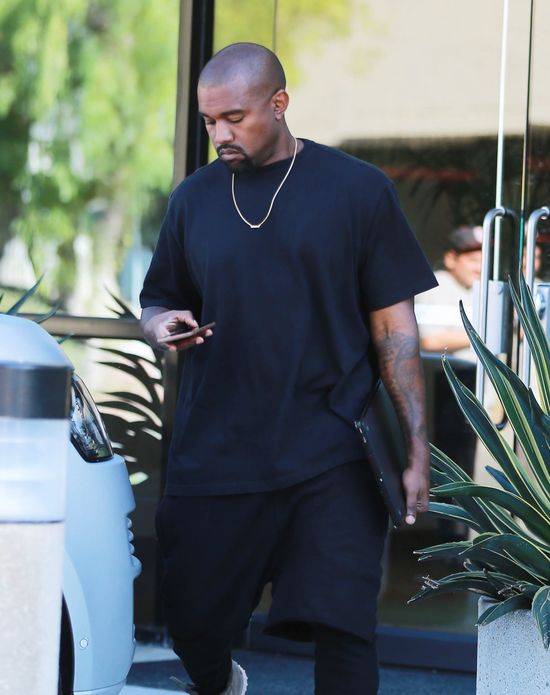 Ta plotka o fryzurach Kanye Westa rozbawi Cię do łez! (FOTO)