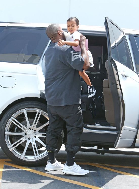 Kanye West walczy o tytuł najseksowniejszego tatusia w Hollywood? Kanye West walczy o tytuł najseksowniejszego tatusia w Hollywood?