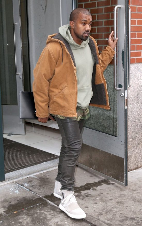 Kanye West: To głosy w mojej głowie kazały mi wejść na scenę