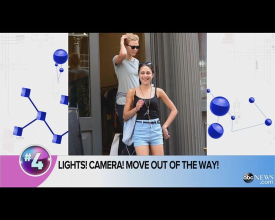 Kara Dudley wykorzystała sytuację i zapozowała do zdjęć