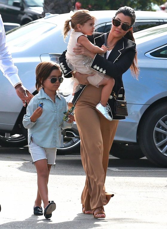 Kourtney nie poleciała do Armenii przez Kim?