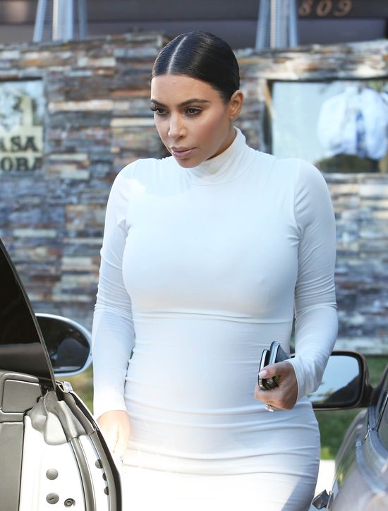 Ciężarna Kim, zdradzona Kourtney, samotna Khloe... (FOTO) Ciężarna Kim, zdradzona Kourtney, samotna Khloe... (FOTO)