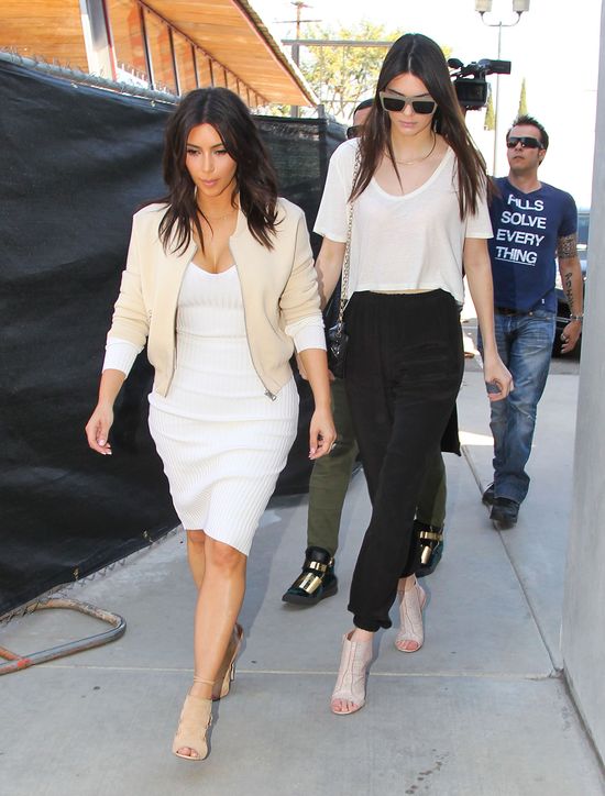 Kim Kardashian wypada blado przy Kendall Jenner? (FOTO)