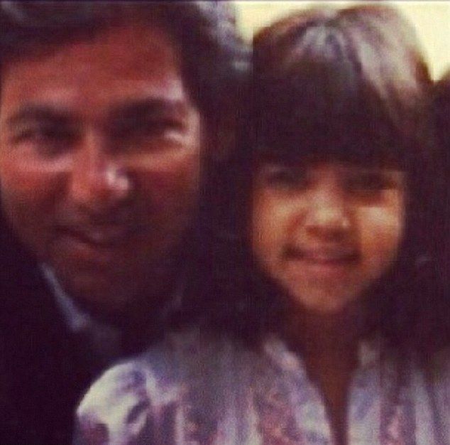 Kardashianki zastęskniły za ojcem  i postanowiły... (FOTO)