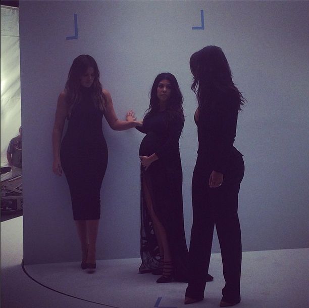 Ciężarna Kourtney Kardashian nie zwalna tempa (FOTO)