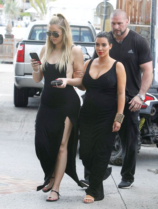 Kardashianki są wytrwałe w lansie (FOTO) Kardashianki są wytrwałe w lansie (FOTO)