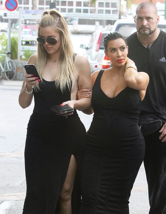 Kardashianki są wytrwałe w lansie (FOTO) Kardashianki są wytrwałe w lansie (FOTO)