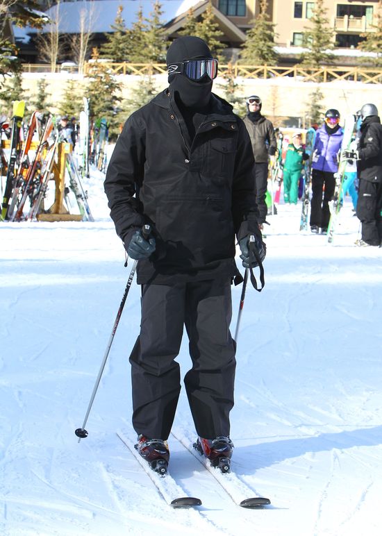 Kim Kardashian i na nartach (FOTO)  