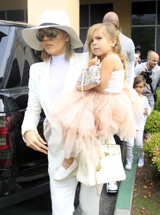 Wielkanocna szopka u Kardashianów (FOTO) Wielkanocna szopka u Kardashianów (FOTO)