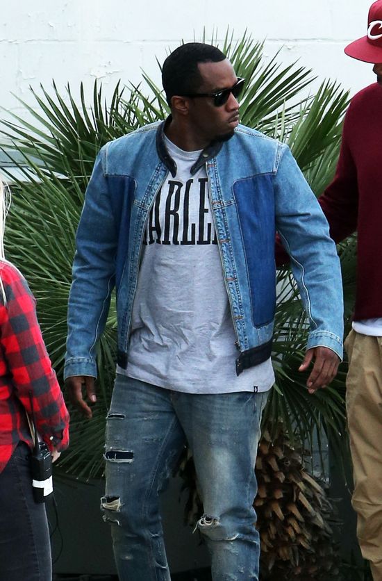 Show musi trwać! Kardashianki pokazują, co mogą (FOTO) Show musi trwać! Kardashianki pokazują, co mogą (FOTO)