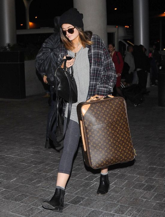 Rodzina Kardashianów poleciała do Korei Południowej (FOTO) Rodzina Kardashianów poleciała do Korei Południowej (FOTO)