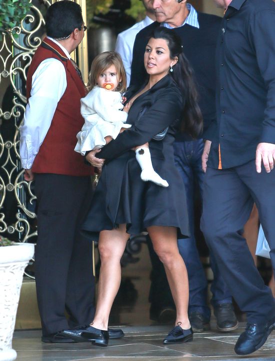 Na baby shower Kourtney Kardashian powiało nudą (FOTO)