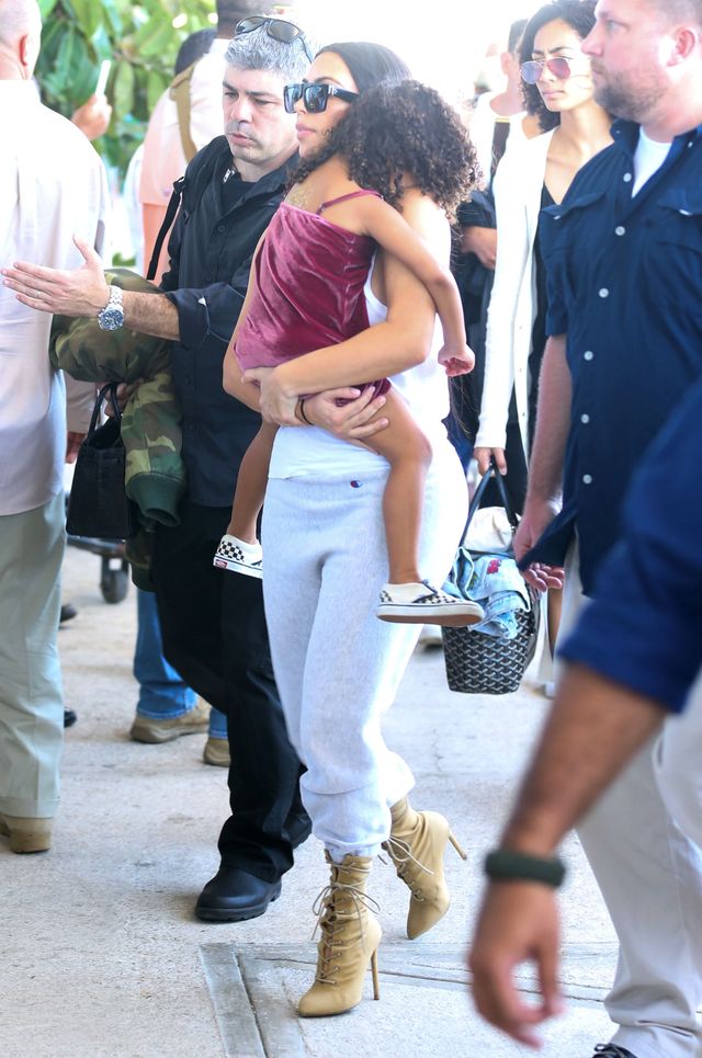 Kylie Jenner z Kingiem jak Kim z Nori. Przygotowuje się do roli mamy? Kylie Jenner z Kingiem jak Kim z Nori. Przygotowuje się do roli mamy?