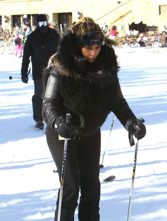 Kim Kardashian i na nartach (FOTO)  