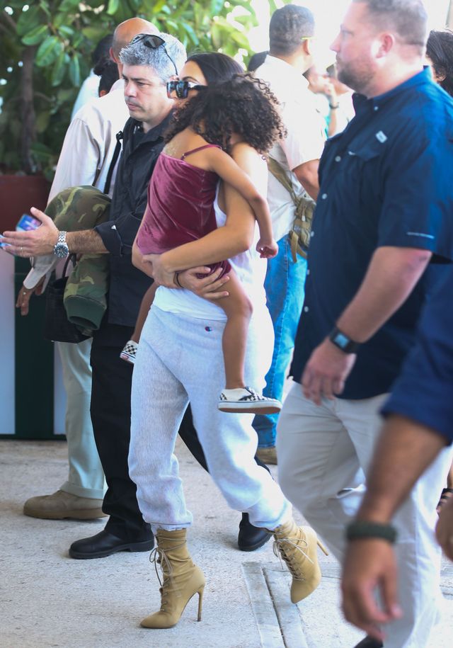 Kylie Jenner z Kingiem jak Kim z Nori. Przygotowuje się do roli mamy? Kylie Jenner z Kingiem jak Kim z Nori. Przygotowuje się do roli mamy?