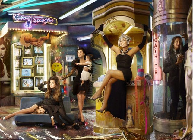 Absurdalna kartka świąteczka Kardashianów (FOTO)  