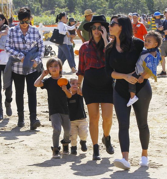 Zbieranie dyni zmęczyło małą Nori! (Instagram) Zbieranie dyni zmęczyło małą Nori! (Instagram)