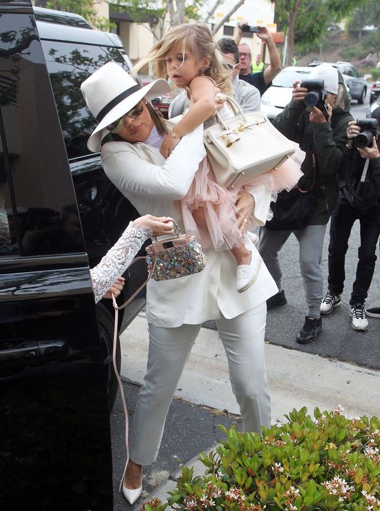 Wielkanocna szopka u Kardashianów (FOTO) Wielkanocna szopka u Kardashianów (FOTO)