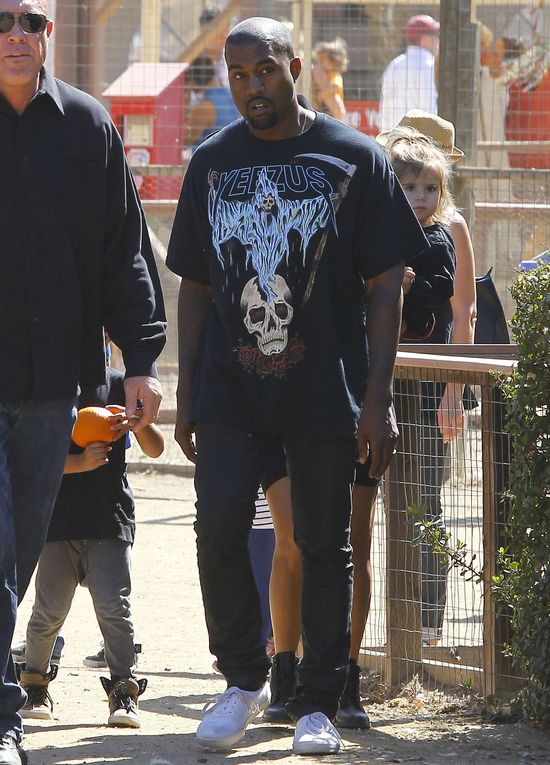 Klan Kardashianów wybiera dynie (FOTO)