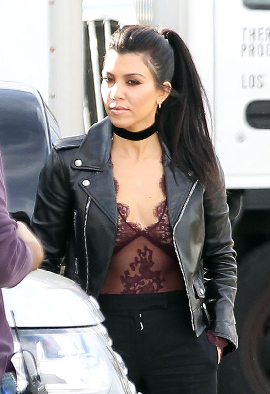 Show musi trwać! Kardashianki pokazują, co mogą (FOTO) Show musi trwać! Kardashianki pokazują, co mogą (FOTO)