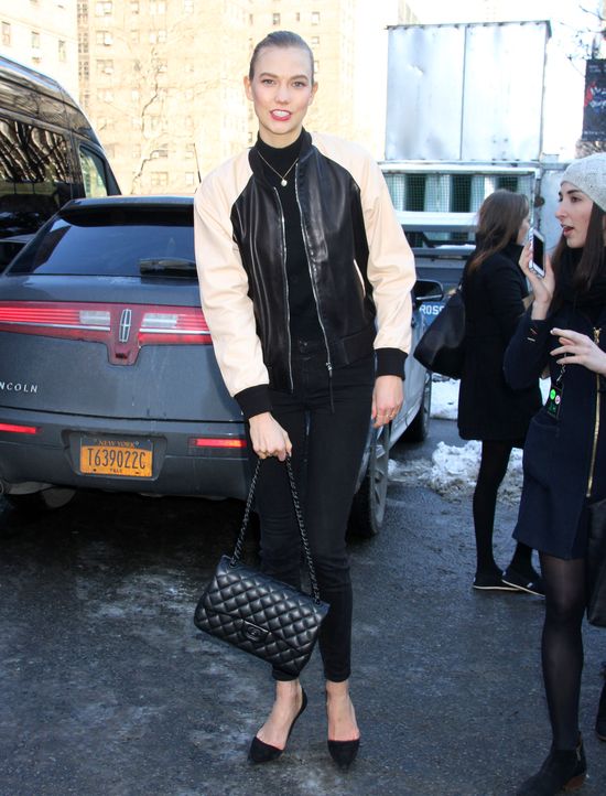 Sekret anielskiej figury Karlie Kloss (FOTO)