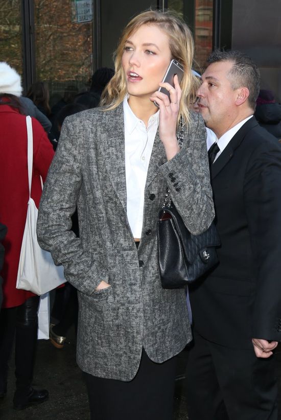 Wyżej zdecydowanie nie wygląda jak babcia (FOTO)