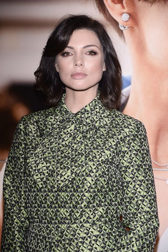 Taka piękna twarz i taka słaba stylizacja Karoliny Gorczycy (FOTO)