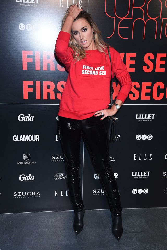 WOW! Karolina Szostak SEXY w lakierowanych spodniach (FOTO)