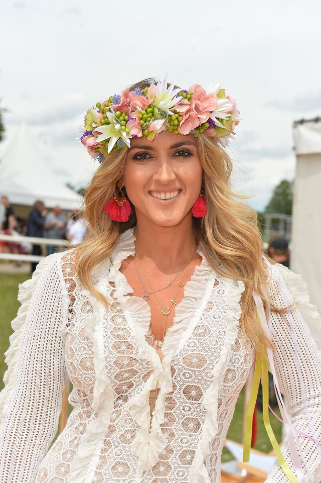 Karolina Szostak w sukience z... FIRANKI? (ZDJECIA)