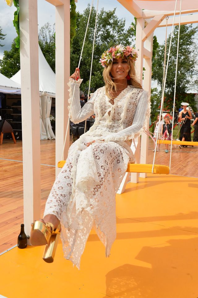 Karolina Szostak w sukience z... FIRANKI? (ZDJECIA)