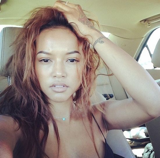 Chris Brown zza kratek do Karrueche: Kocham Cię!