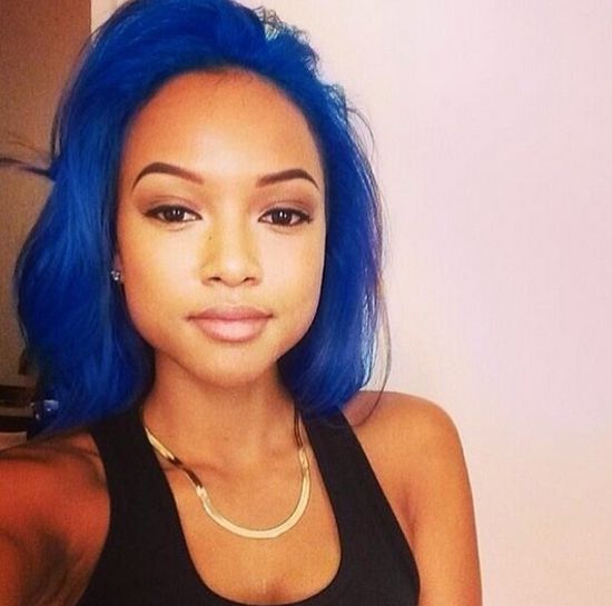 Śliczna modelka oszpeciła się fryzurą!