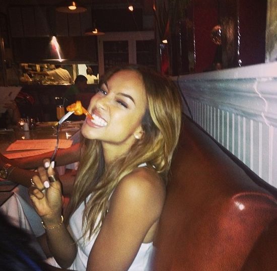 Chris Brown świetuje urodziny z gwiazdami porno (FOTO) Chris Brown świetuje urodziny z gwiazdami porno (FOTO)