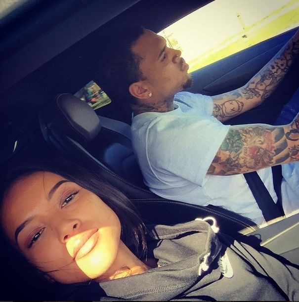 Szczegóły z łóżka Chrisa Browna ujrzały światło dzienne 