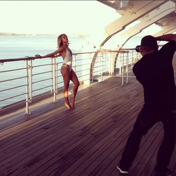 Ta gwiazda nie wstydzi się rozstępów (FOTO) Ta gwiazda nie wstydzi się rozstępów (FOTO)