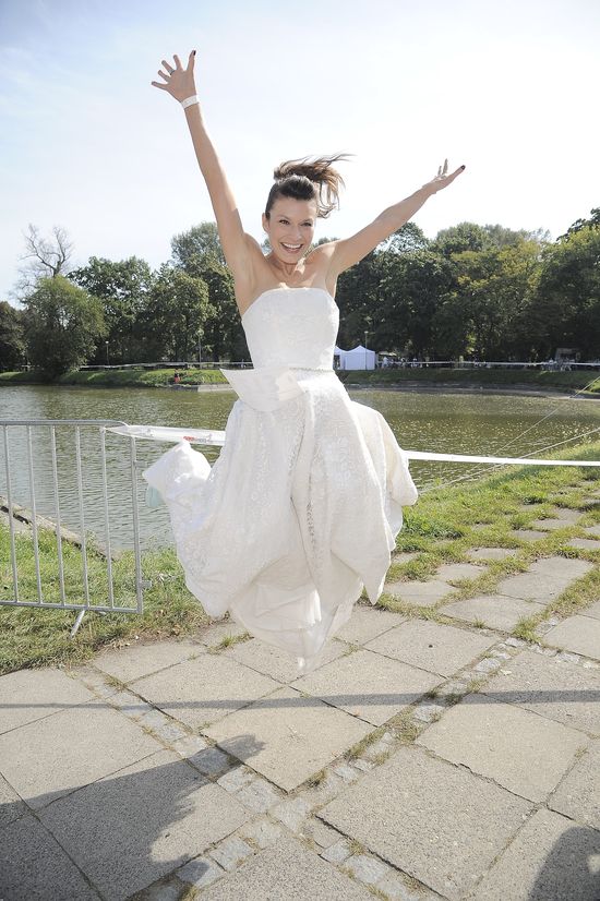 Pobiegły w sukniach ślubnych (FOTO)