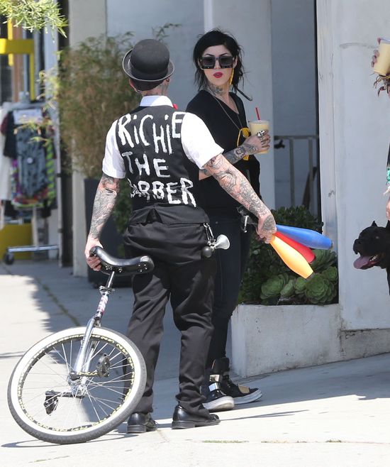 Pupa na wierzchu i okulary- kto zaszalał tym razem? (FOTO)