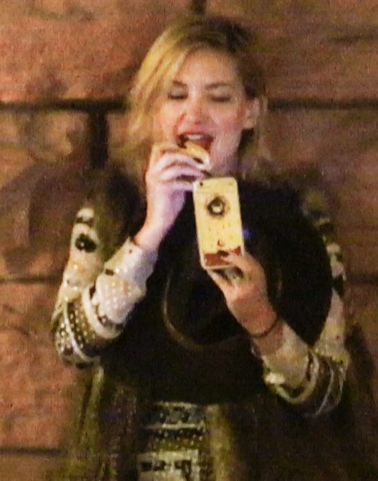 To, co robi Kate Hudson, daje do myślenia (FOTO)