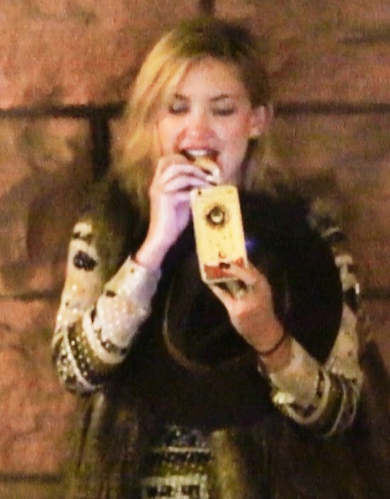 To, co robi Kate Hudson, daje do myślenia (FOTO)