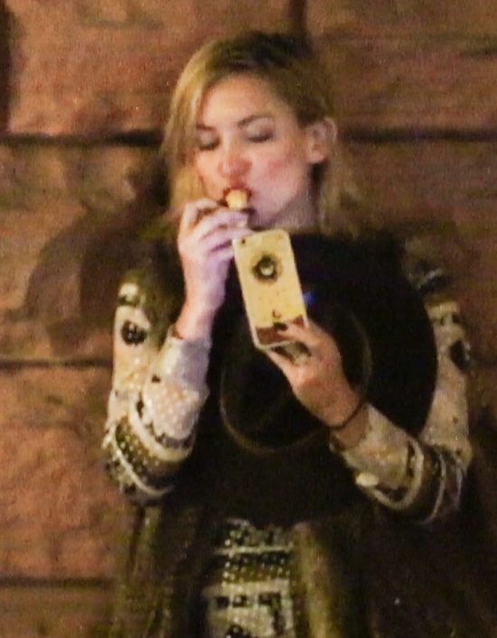 To, co robi Kate Hudson, daje do myślenia (FOTO)