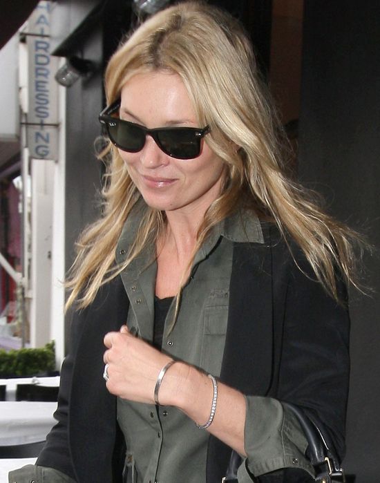 Kate Moss w Vanity Fair - piękna, blond, wspomina Deppa