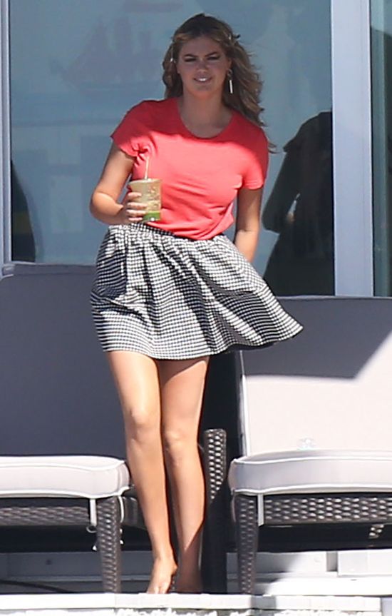 Kate Upton bez bielizny zaliczyła spektakularną WPADKĘ!