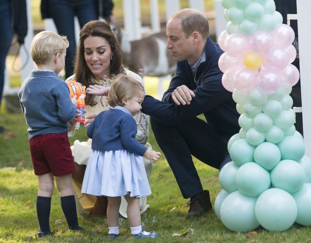 Ten prezent dla księcia George’a wywołał u Kate i Williama lekki niepokój