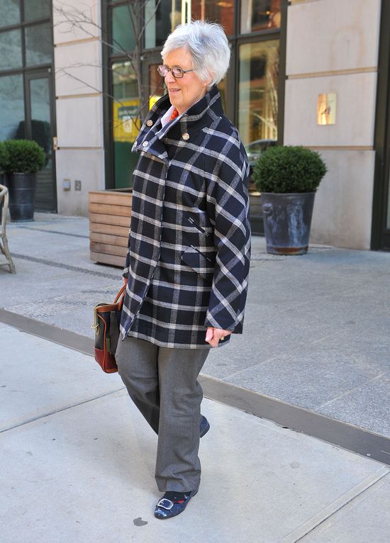 Katie Holmes z mamą na obiedzie (FOTO)